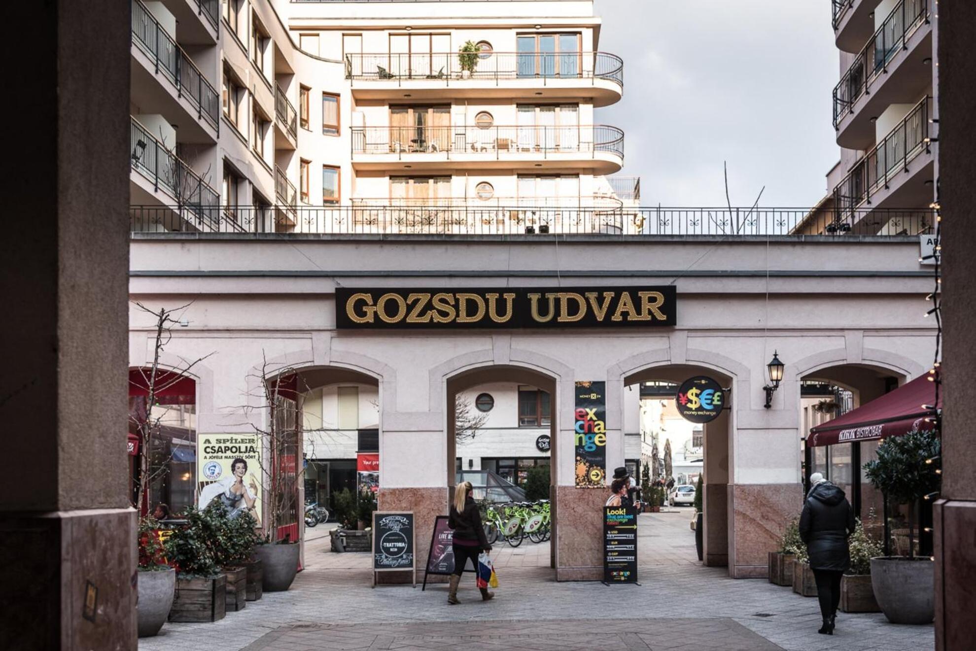 Synagogue Gozsdu Corner Apartment Boedapest Buitenkant foto